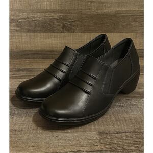 NEW Thom Mcan Women’s sz 9 Deidre Black Leather Slip on Loafers Comfort Durable